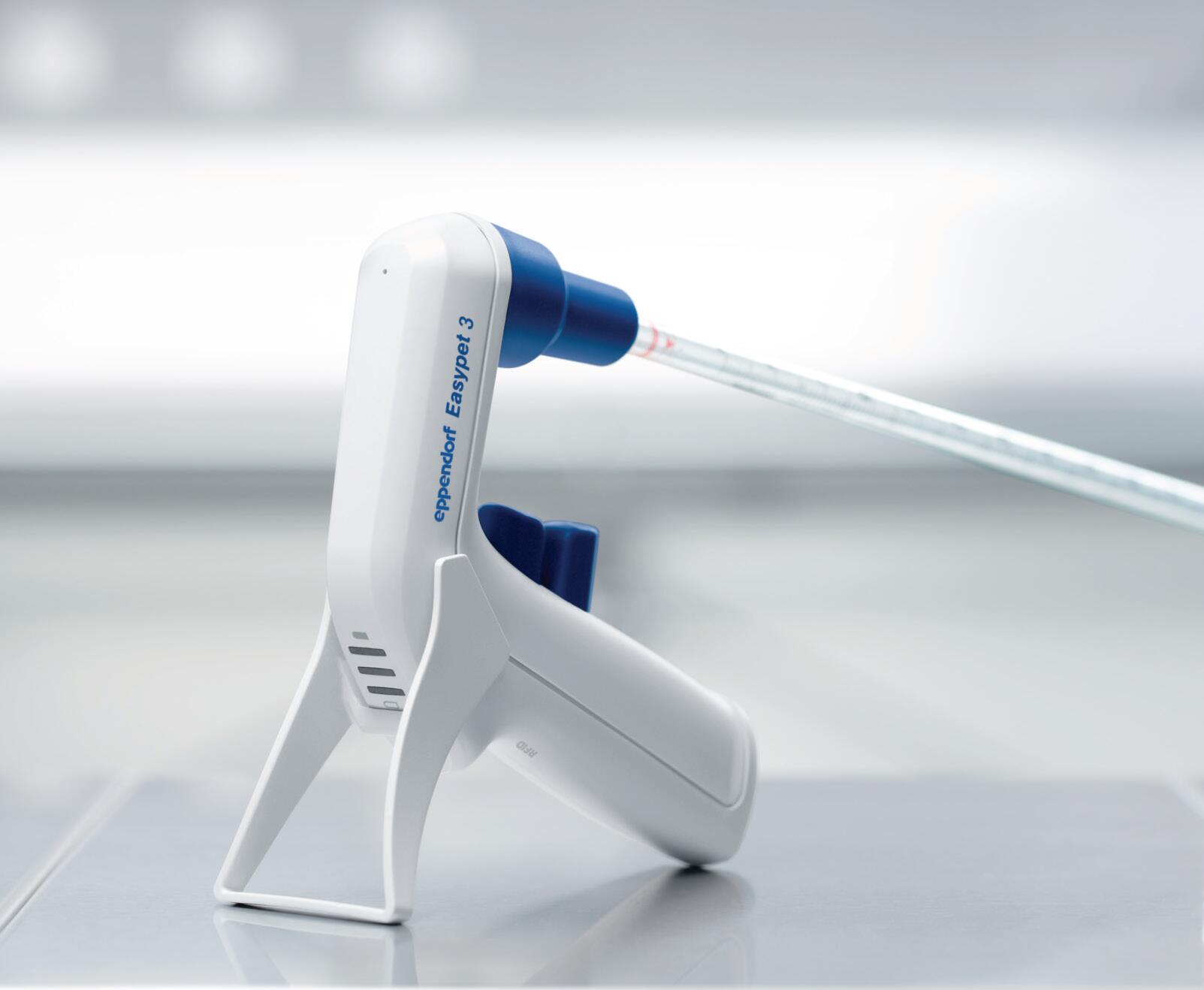 Eppendorf Easypet® 3 电动助吸器 0.1-100ml（德国